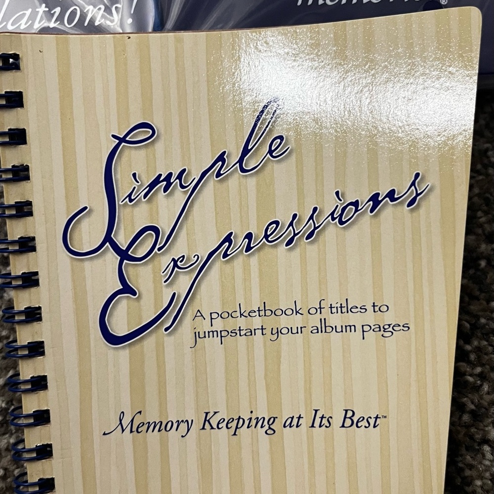 Creative Memories Simple Expressions Pocketbook - Picture 2 of 7
